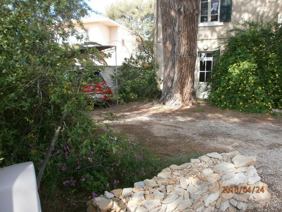 Studio équipé avec jardin+parking à la plage... La Ciotat Exterior foto